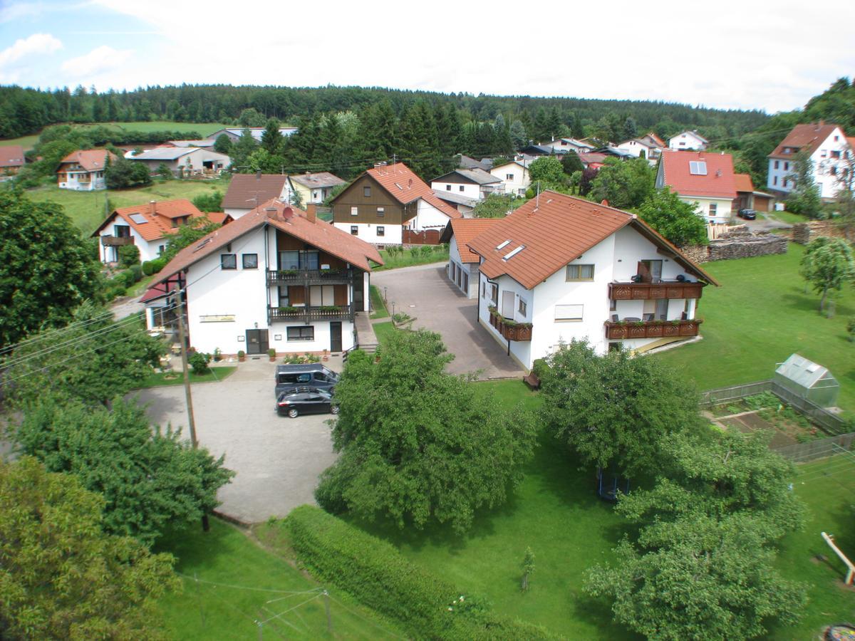 Waldbrunn  Gasthaus Und Ferienwohnungen Zum Engel מראה חיצוני תמונה